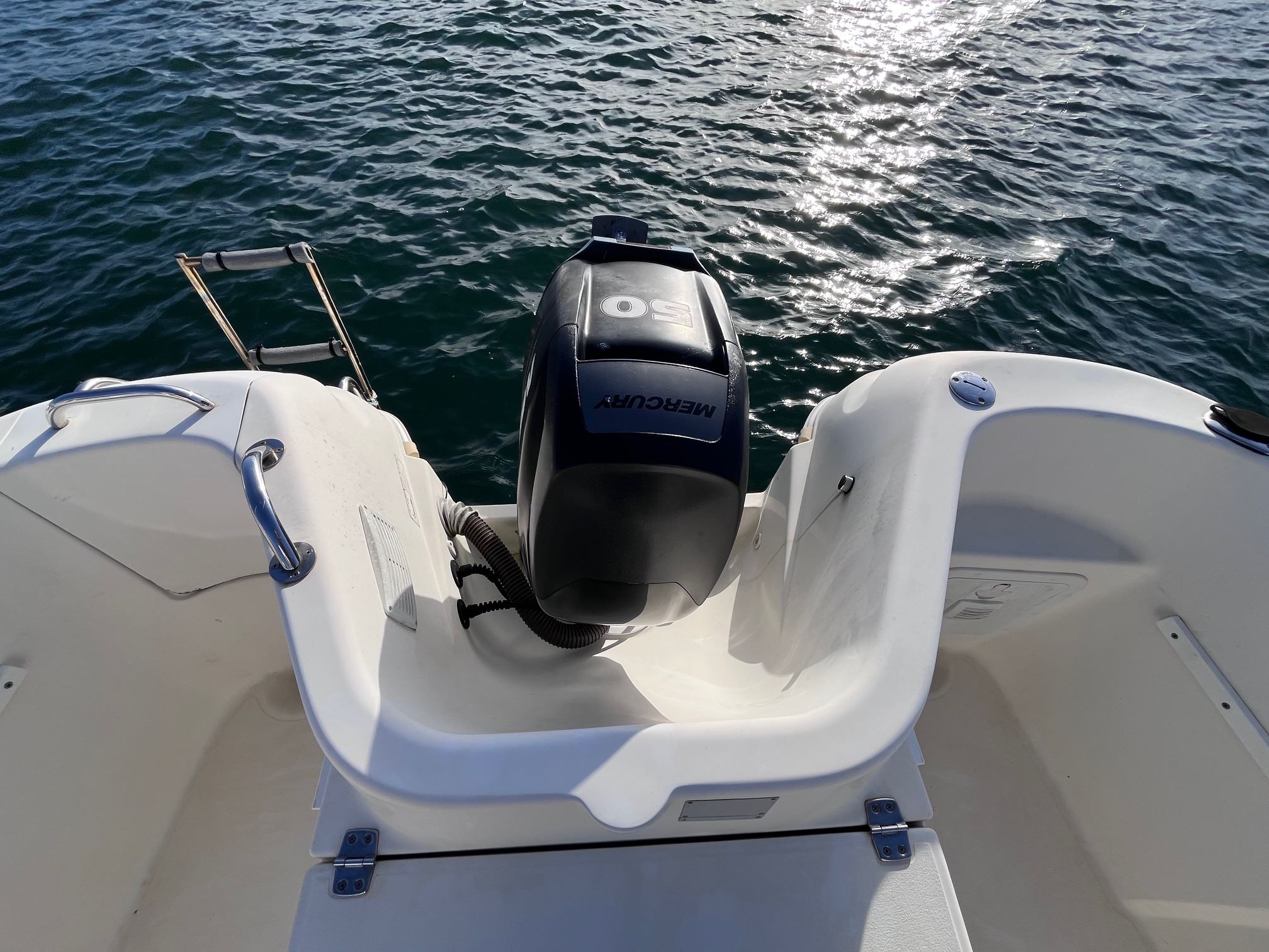 slider 5 Quicksilver  580 Pilothouse